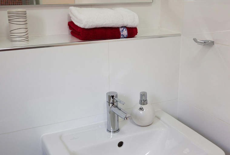 Bathroom 5, Apartments White house, Omiš