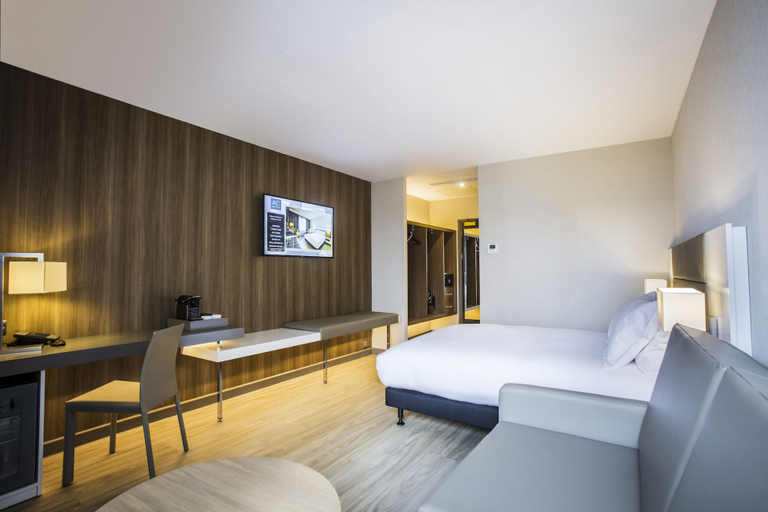 Bedroom 2, AC Hotel Birmingham, Birmingham