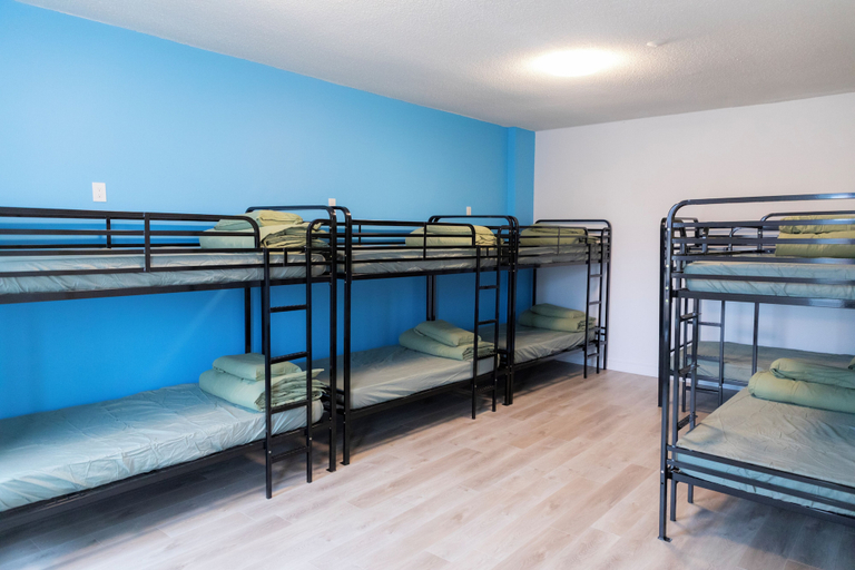 Room 4, Check Inn CA, Toronto