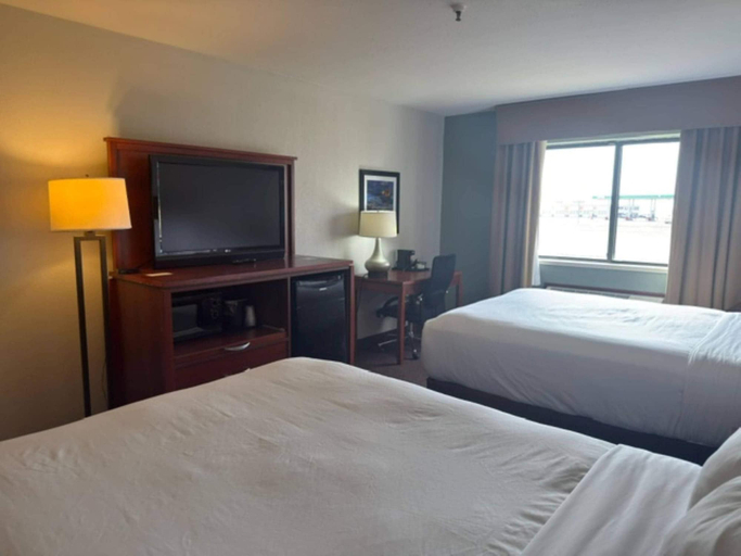 Bedroom 4, Quality Inn & Suites Colby, Thomas
