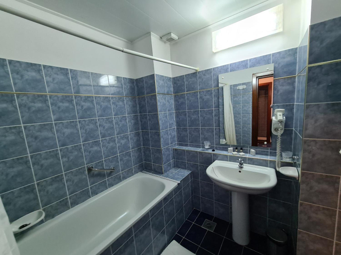 Bathroom 3, Belvedere, Cluj-napoca