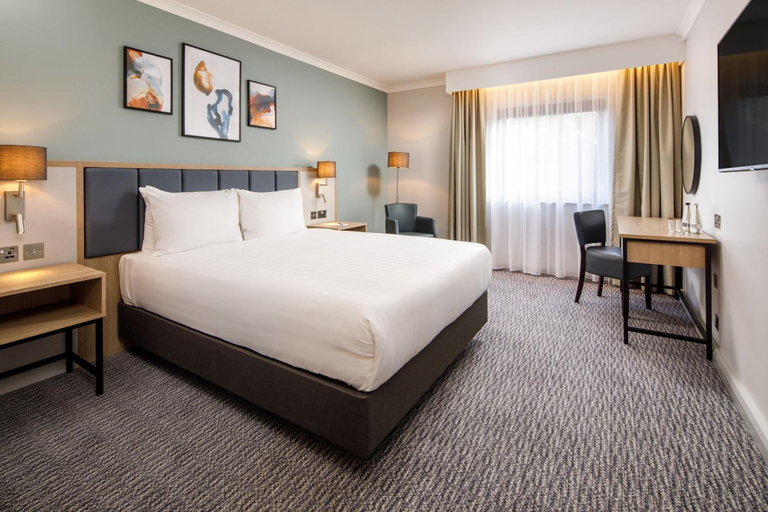 Bedroom 2, Delta Hotels by Marriott Milton Keynes, Milton Keynes