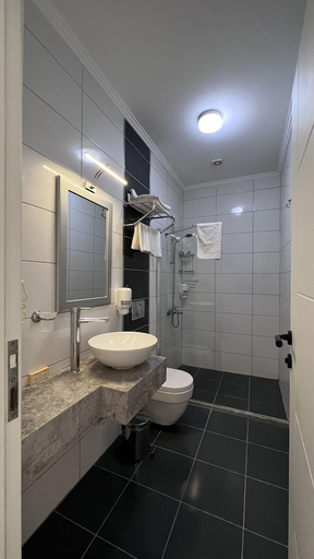 Bathroom 3, Mimoza Hotel Belcegiz Carsi Cd 7, Fethiye