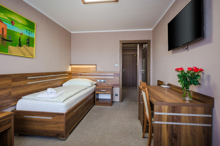 Bedroom 2, Hotel Panon, Skalica