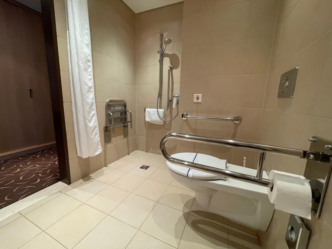 Bathroom 4, Holiday Inn Resort WARSAW - JOZEFOW by IHG, Otwock