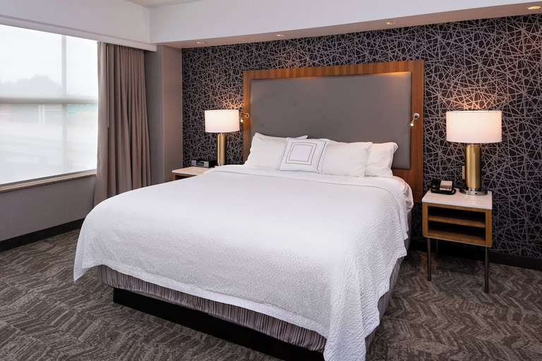 Bedroom 2, Springhill Suites Pittsburgh North Shore, Allegheny