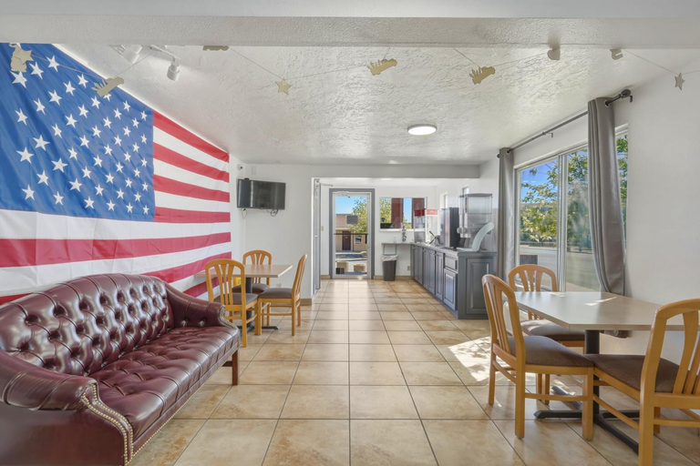 Public Area 3, Patriot Stay Motel, Uintah