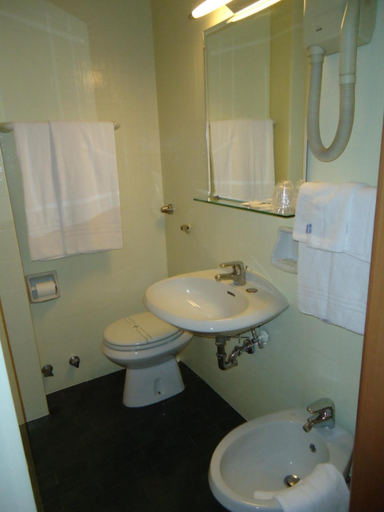 Bathroom, Hotel Cristallo, Brescia