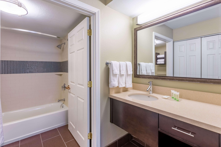 Bathroom 4, Sonesta Es Suites Atlanta Alpharetta Avalon, Fulton