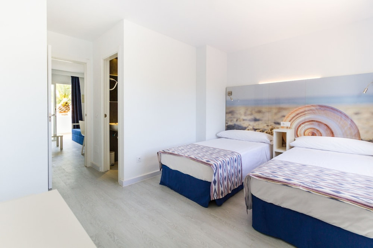 Bedroom 4, Apartamentos Jutlandia, Baleares