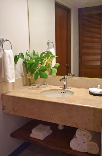 Bathroom 5, Reef Yucatan, Telchac Puerto