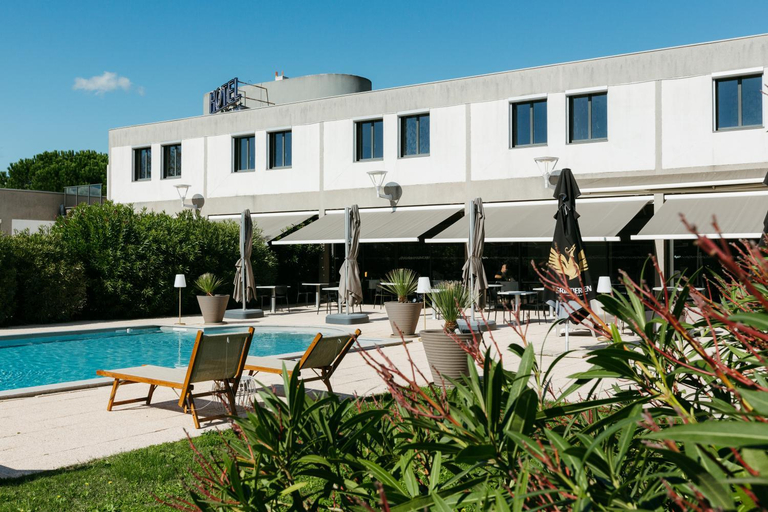 Exterior & Views 1, HOTEL RESTAURANT SOUS LES PINS, Drôme
