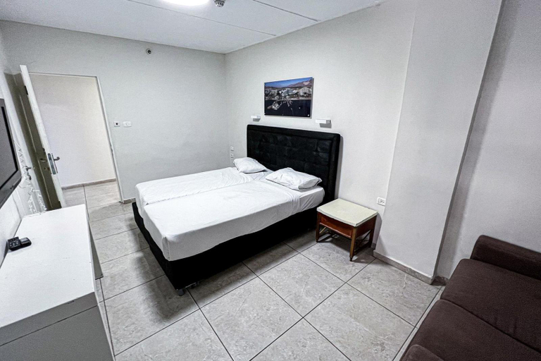 Bedroom 3, Red Sea Hotel Eilat