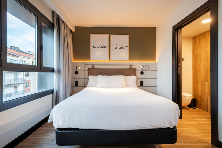 Others 2, Hotel Bed4U Zurriola, Guipúzcoa