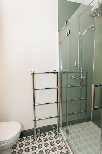 Bathroom 4, Torr House, Dumfries and Galloway