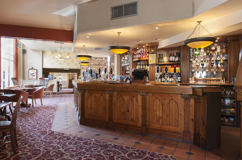 Food & Drinks 4, Meadow Farm, Redditch by Marstons Inns, Worcestershire