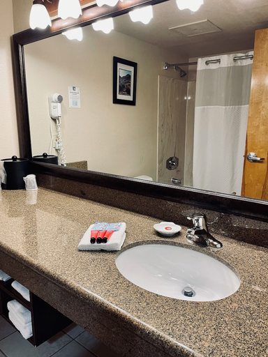 Bathroom 4, Hualapai Lodge, Mohave