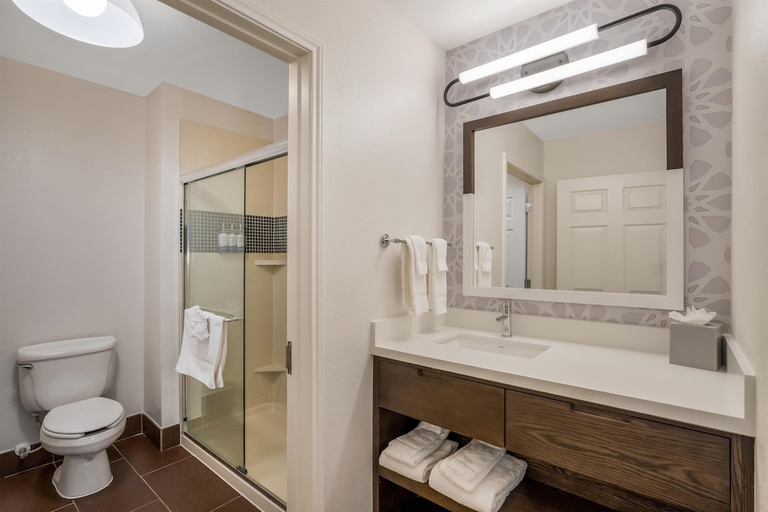 Bathroom 3, Sonesta ES Suites Anaheim Resort Area, Orange
