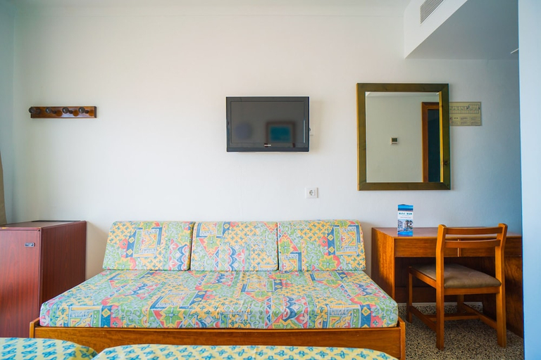 Bedroom 4, Sur, Baleares