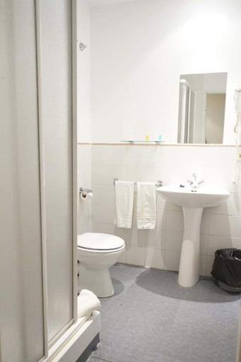 Bathroom 4, AHC Caceres, Cáceres