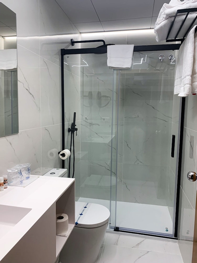 Bathroom 4, Miramar Hotel Restaurante, Valencia