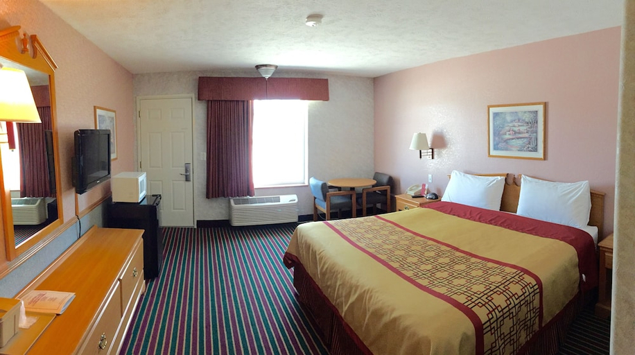 Others 4, Victorian Inn, Platte