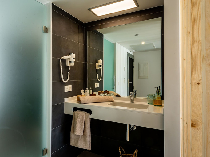 Bathroom 5, Hotel Taimar, Las Palmas