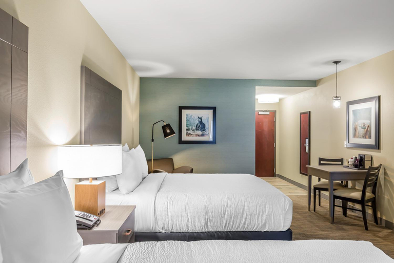 Bedroom 2, Marina Bay Hotel & Suites, an Ascend Collection Hotel, Accomack