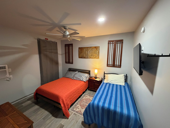 Room 4, Germantown Inn & Lounge, Gasconade
