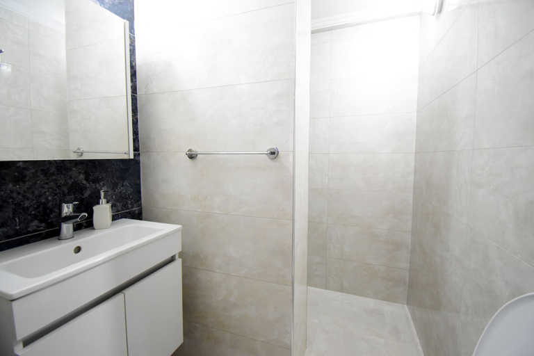 Bathroom 5, Otel Eroglu, Fethiye
