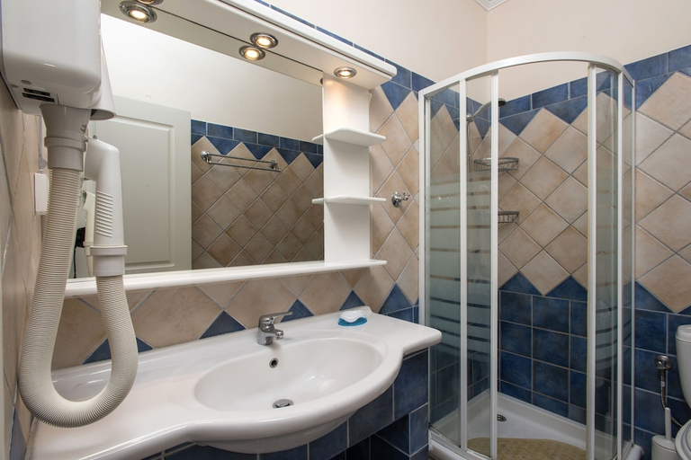 Bathroom 3, Porto Kassiopi Apartments, Ionian Islands