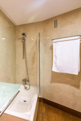 Bathroom 5, Exe Almeria Centro, Almería