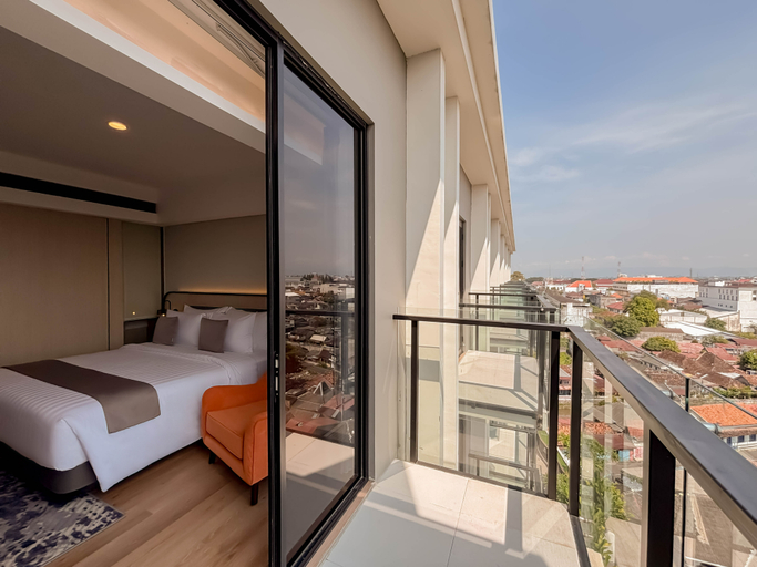 FortunaSuites Malioboro Room Type - Executive Balcony King