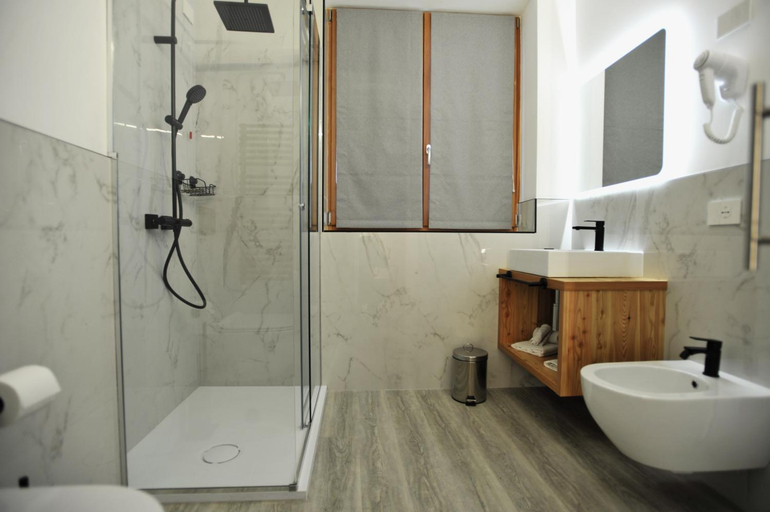 Bathroom 5, B&B da Sabry e Gian, Trento