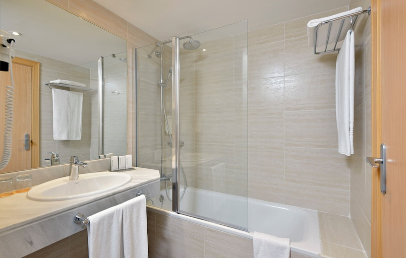 Bathroom 4, Sol Palmanova Mallorca, Baleares