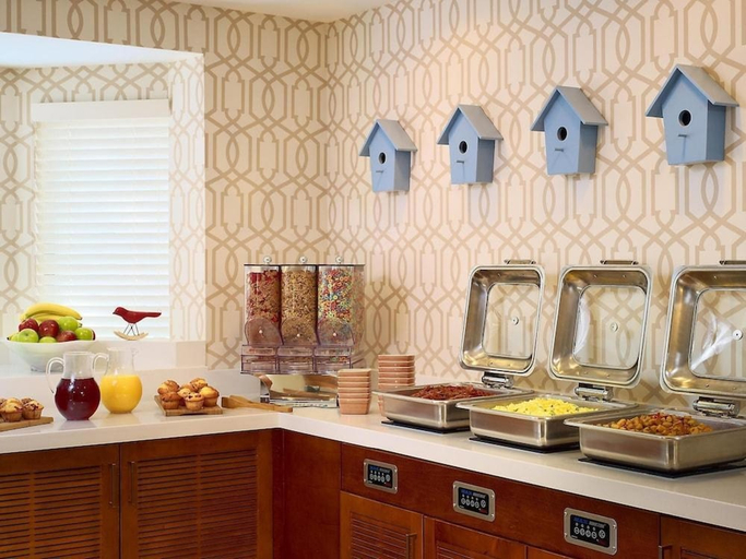 Food & Drinks 5, Sonesta ES Suites Charlotte Arrowood, Mecklenburg