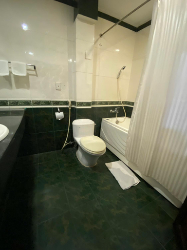 Bathroom, ORIENT Hotel, Da Nang