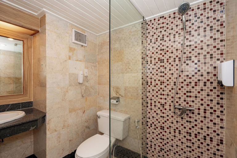 Bathroom 5, The Taksim Royal Beachfront Resort, Phuket Island