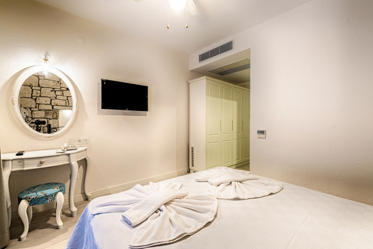 Bedroom 2, Bademli Konak Otel, Datça