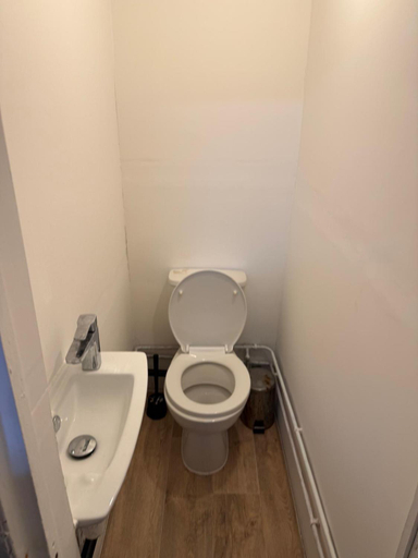 Bathroom 4, Burney Tomar House, London