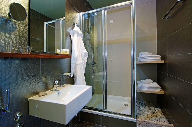 Bathroom 5, Boutique Hotel Bol, Bol
