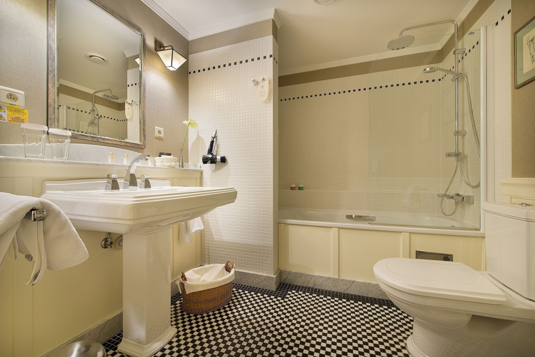 Bathroom 4, MARROL S HOTEL, Bratislava I