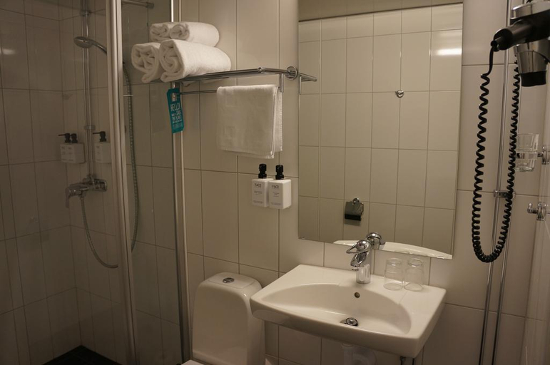 Bathroom 4, Scandic Sundsvall City, Sundsvall