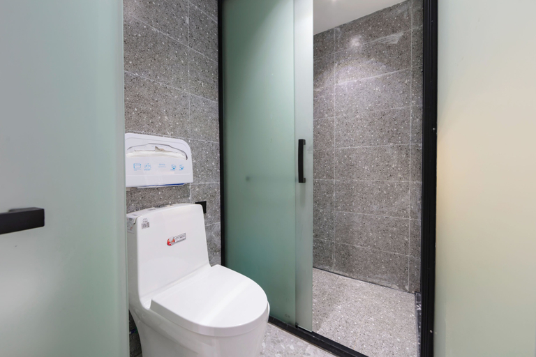Bathroom 2, 12C Waterfall Stay Furong Main Falls, Xiangxi Tujia and Miao
