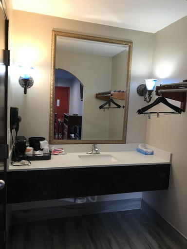 Bathroom 3, Summit Inn, Houston