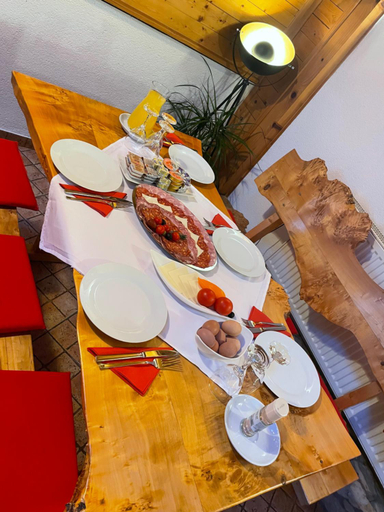 Food & Drinks 5, VILLA MARIA Pozega, Požega