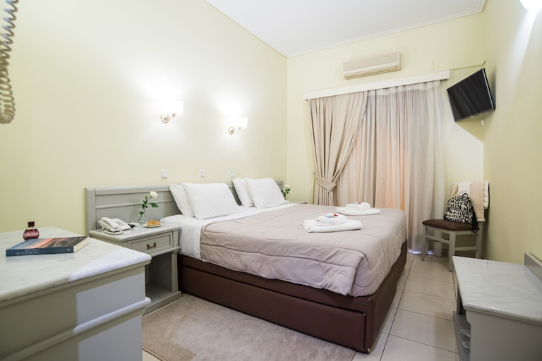 Bedroom 2, Parnassos, Central Greece
