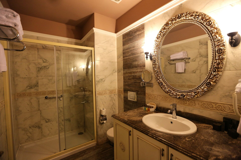 Bathroom 4, L'agora Old Town Hotel & Bazaar, Konak
