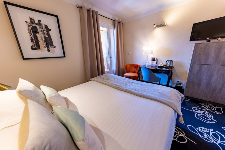 Others 5, Hotel Madeloc, Pyrénées-Orientales