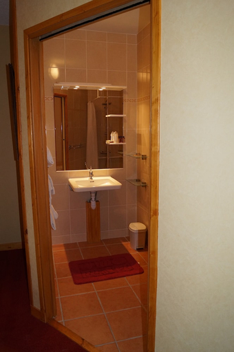 Bathroom 3, La Martiniere, Drôme